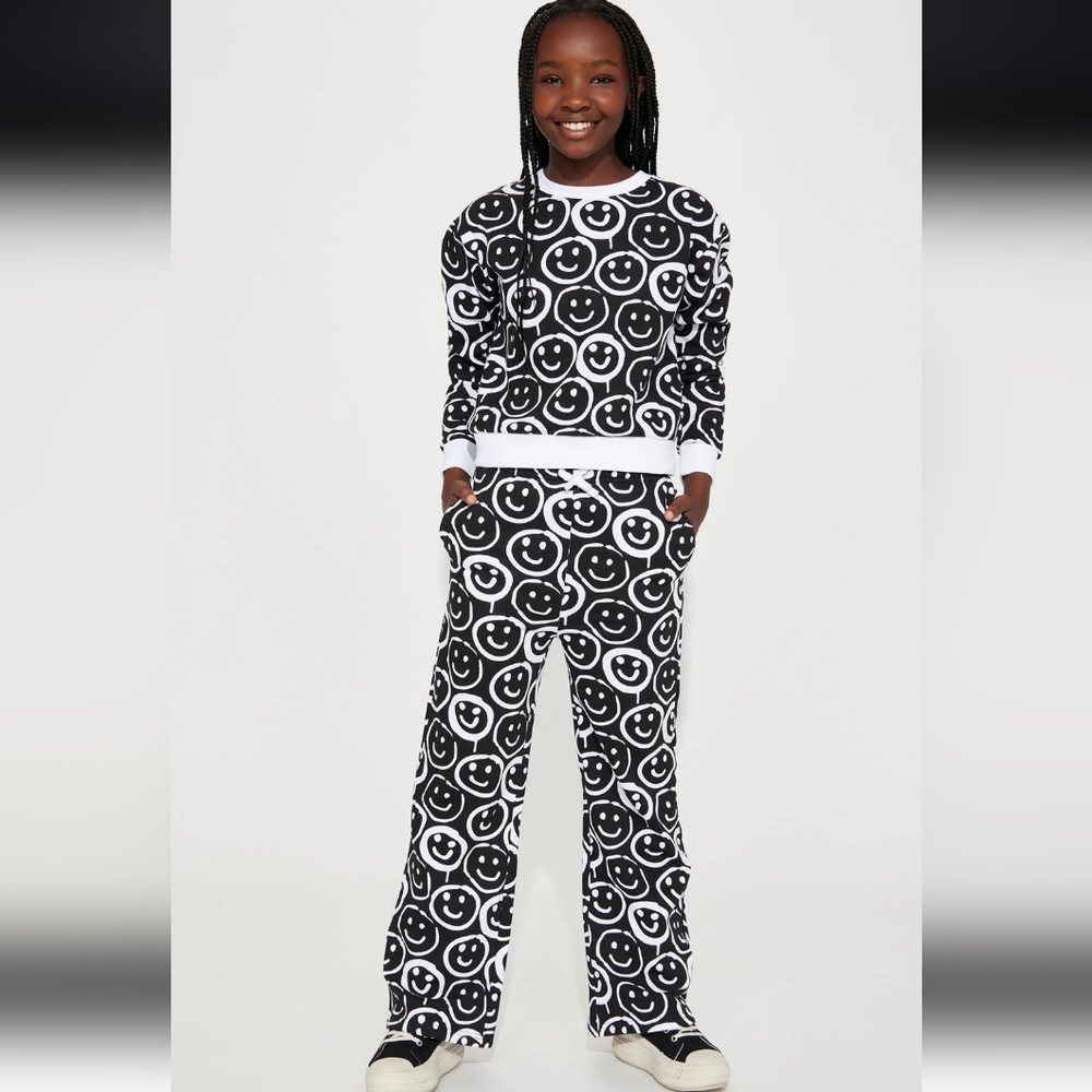 Smiley Face Fleece Set